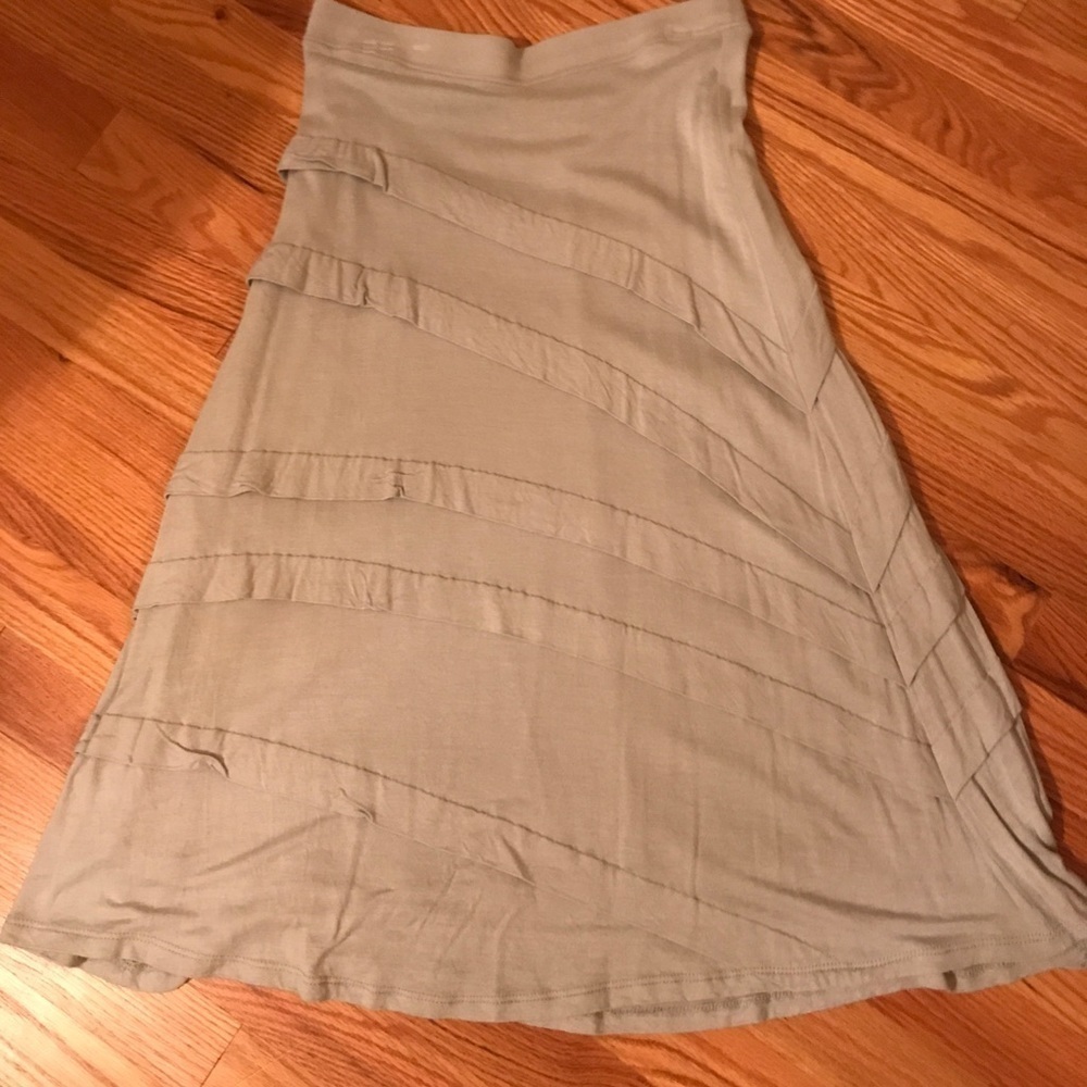 🌸INC Lined Flirty Skirt